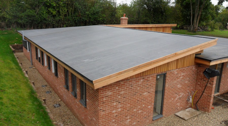 EPDM flat roof extension on house